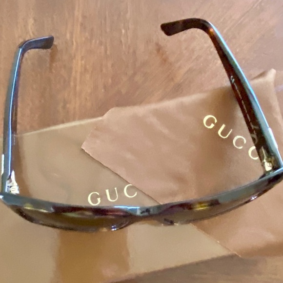 GUCCI Never Worn Wayfarer Tortoise Sunglasses w/ Box & Case - Picture 12 of 12